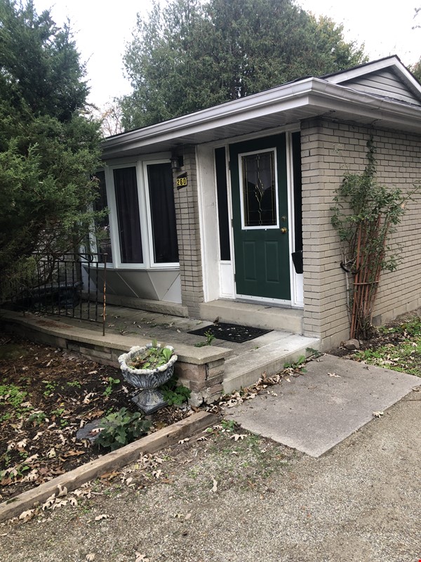 OffCampus Housing and Sublets near Wilfrid Laurier University